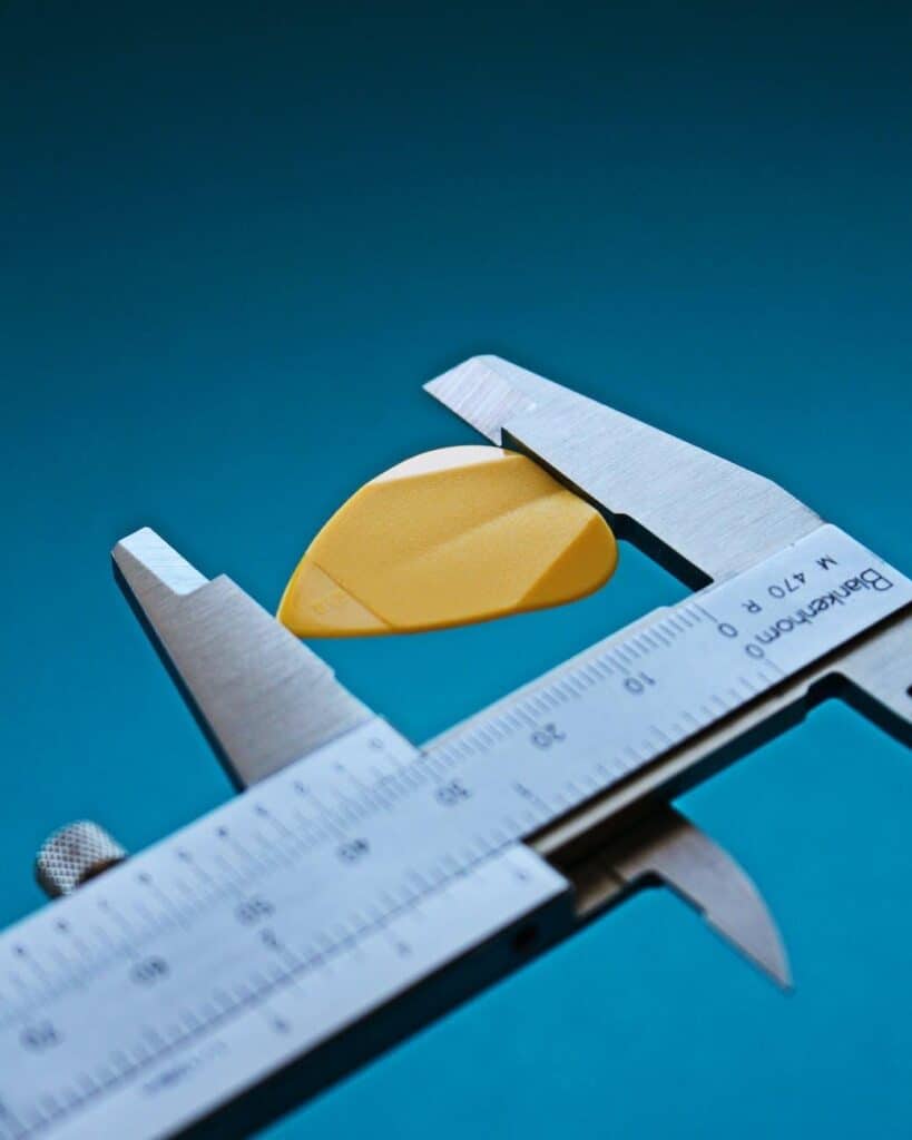 measuring guitar pick